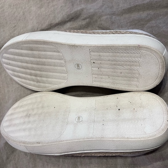 Torrid White Canvas Espadrille Size 8.5 WW New - Picture 6 of 8